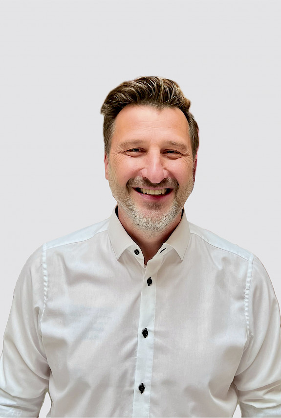 Optimum Group™ Etiket Schiller Team Optimum Group™ Etiket Schiller Team